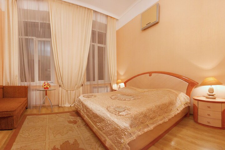 Room 4 of 50