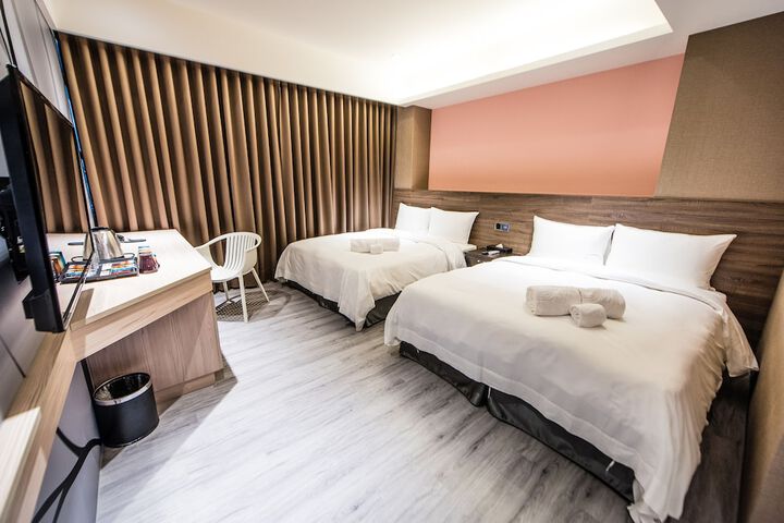 Room 11 of 31