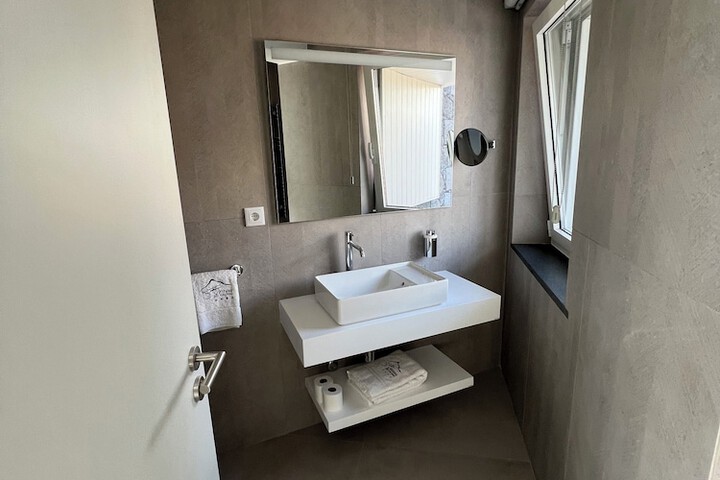 Room 54 of 104