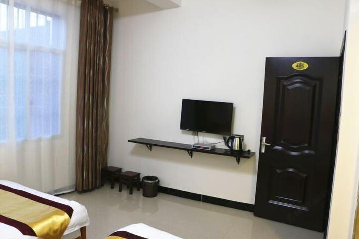Room 131 of 142