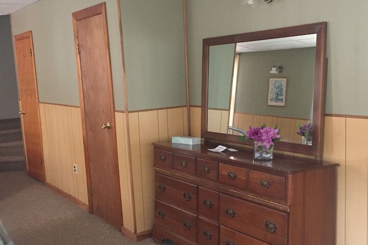 Room 3 of 35