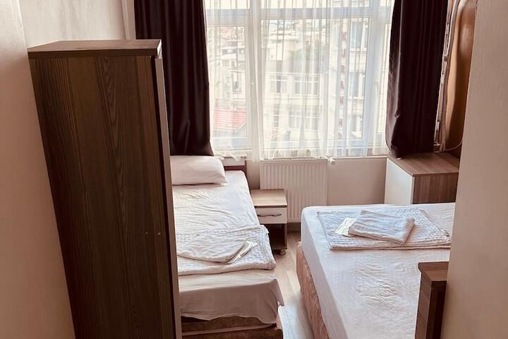 Room 17 of 32