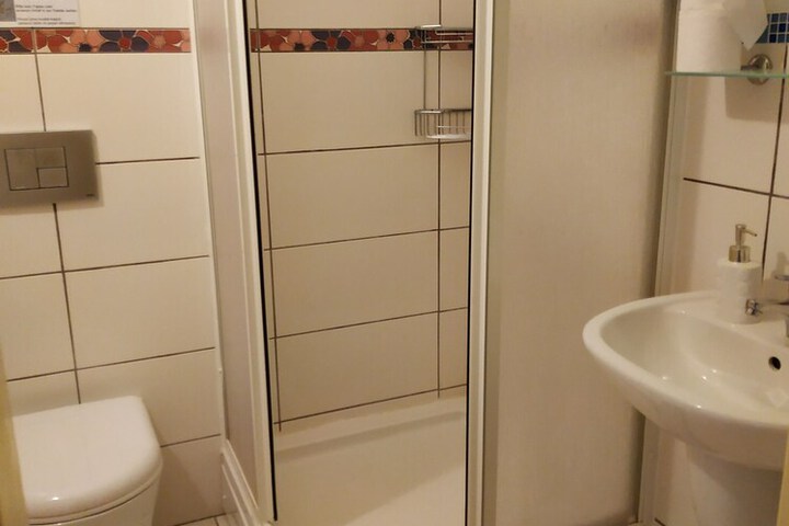 Room 45 of 74