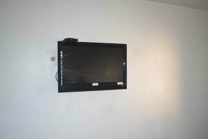 Room 9 of 20