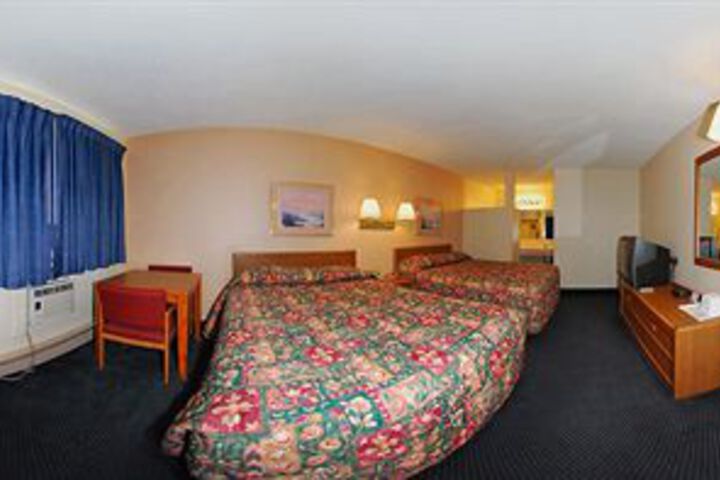 Room 9 of 12