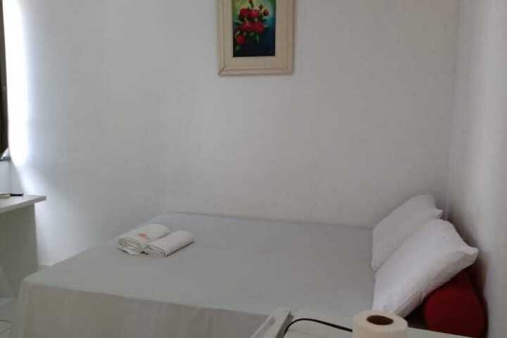 Room 3 of 25