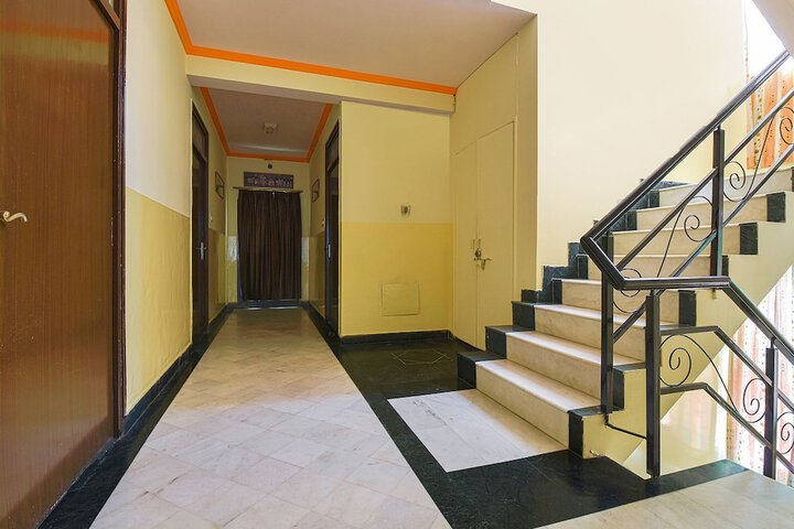 Hotel Interior 4 of 32