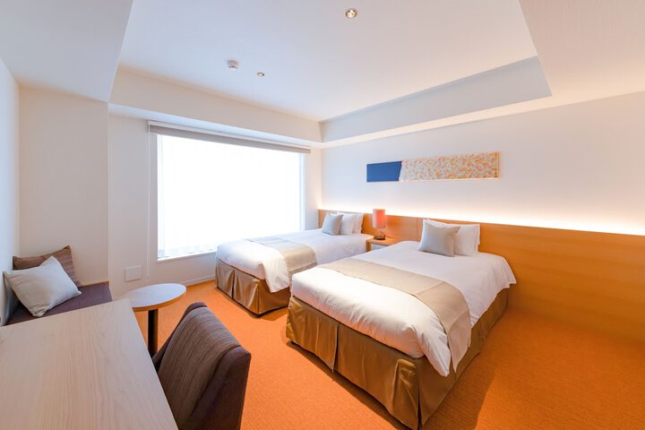 Room 25 of 95
