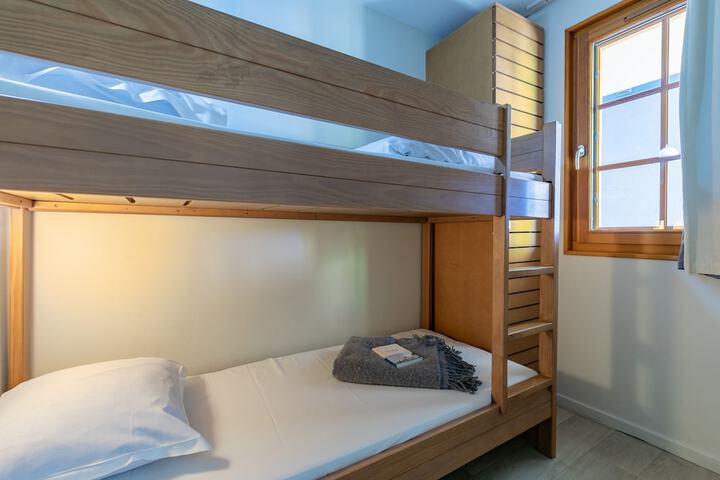 Room 6 of 55