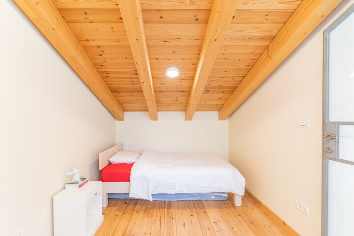 Room 15 of 54