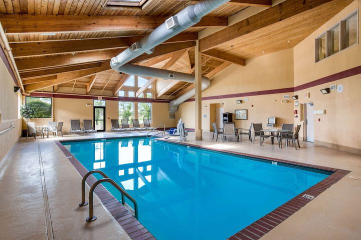 Pool 40 of 54