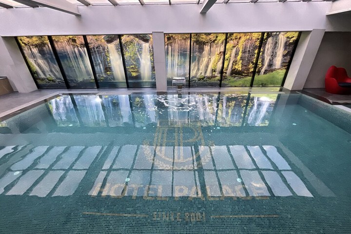 Pool 45 of 84
