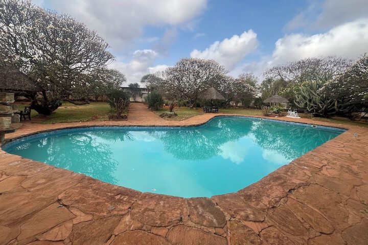 Pool 12 of 25