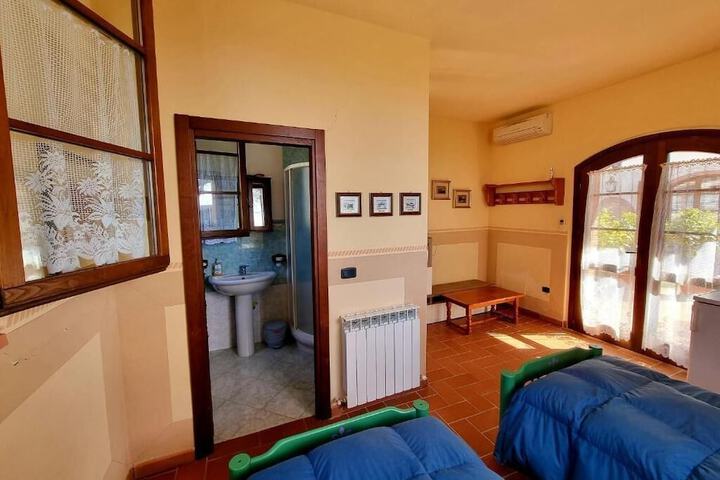 Room 3 of 37
