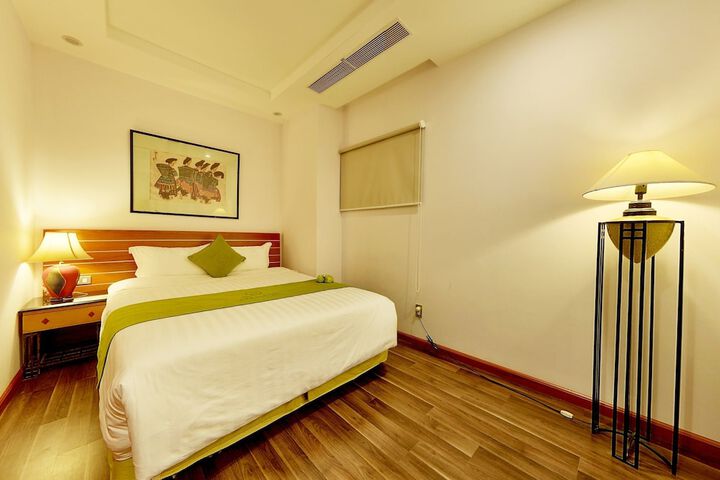 Room 10 of 119