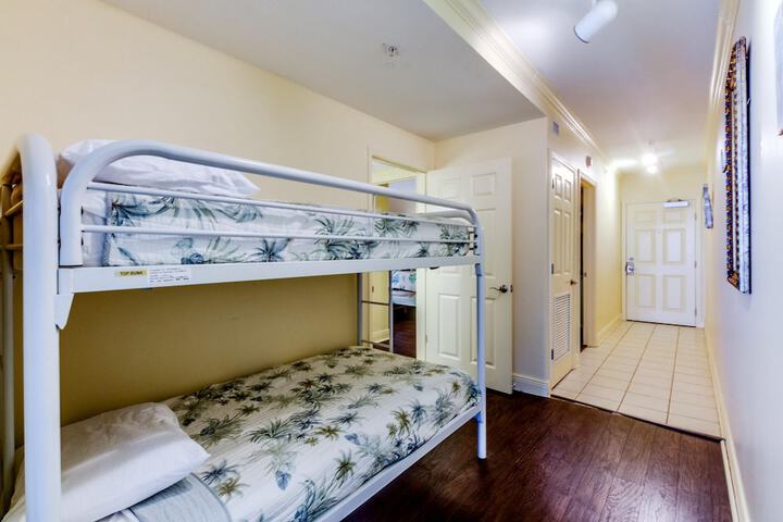 Room 22 of 142