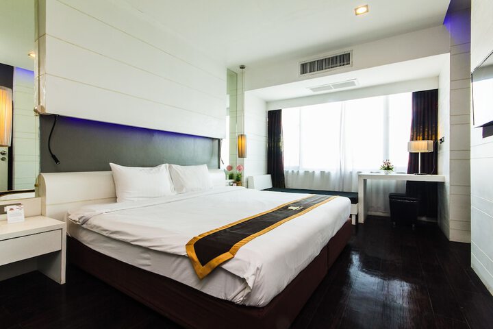 Room 8 of 41