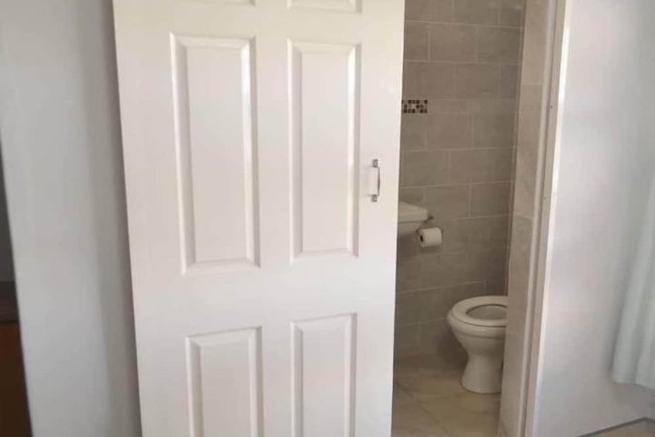 Room 5 of 18