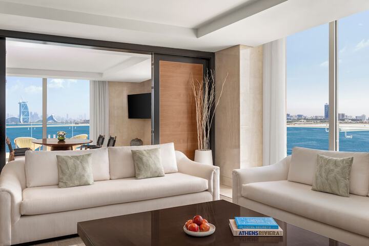 Room 115 of 208