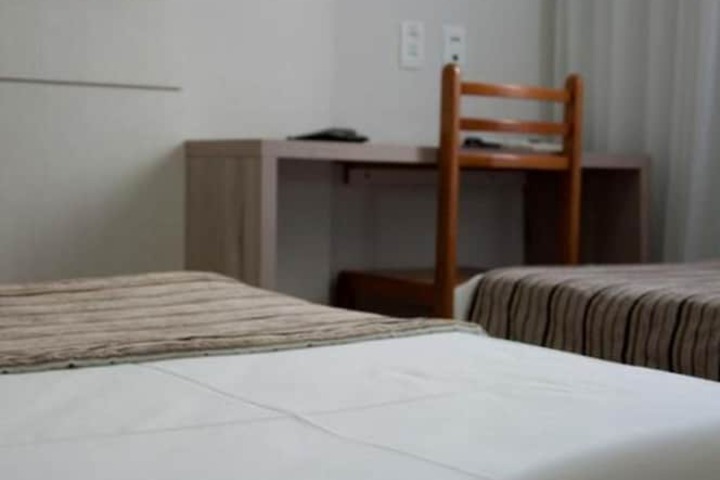 Room 10 of 36