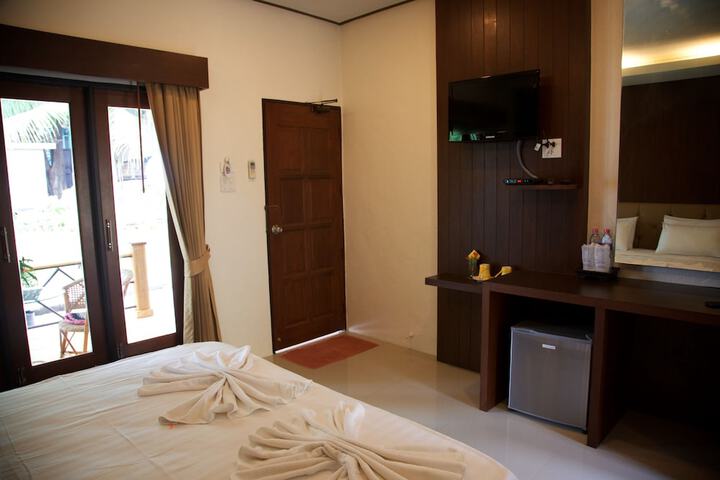 Room 33 of 61