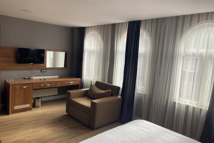 Room 25 of 59