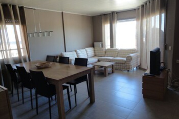 Room 8 of 14
