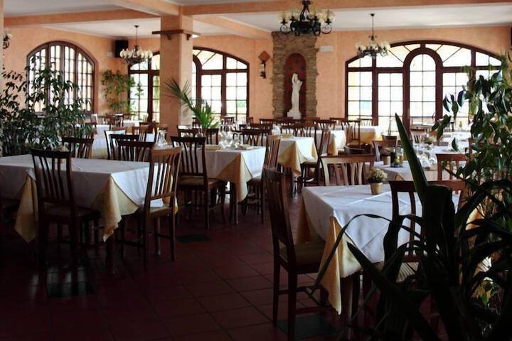 Dining 58 of 71