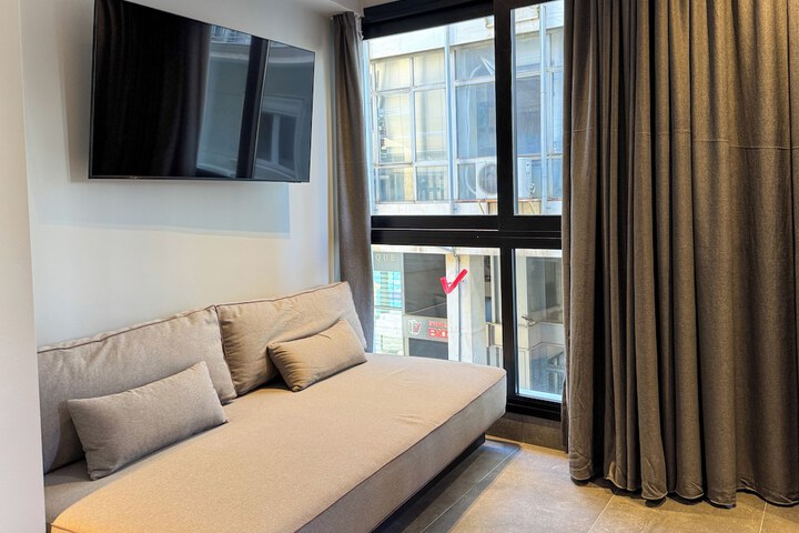 Room 11 of 119