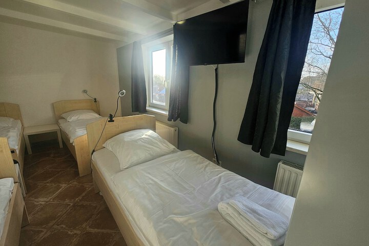 Room 25 of 54