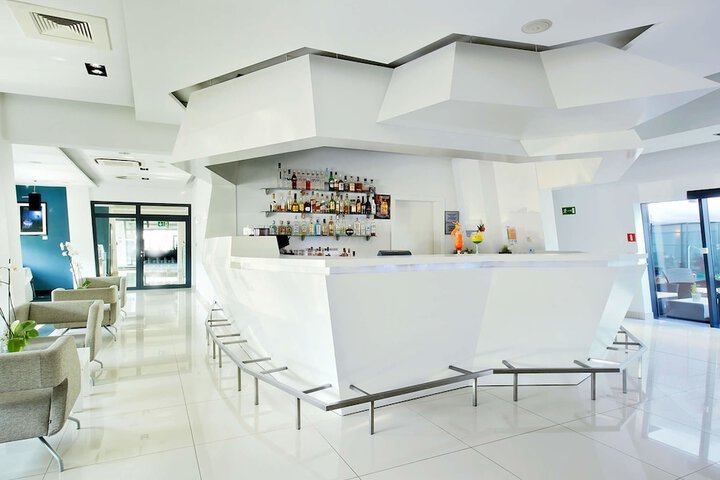 Dining 64 of 71