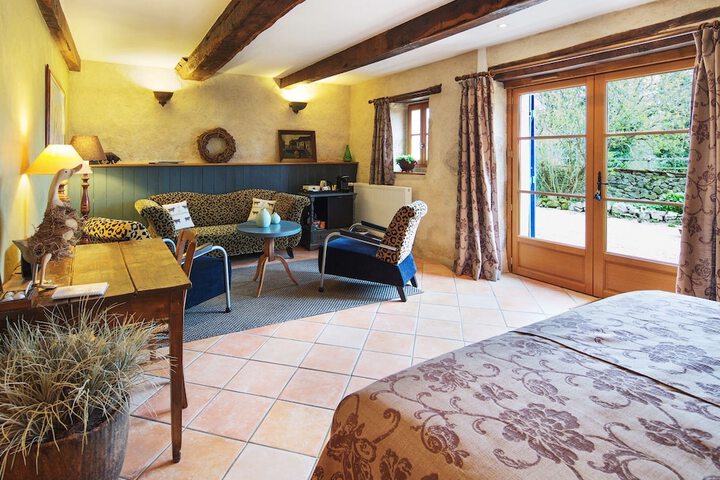 Room 4 of 46