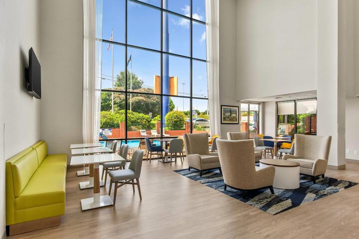 Guest Lobby