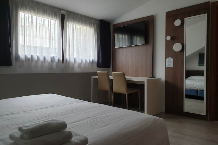 Room 11 of 46