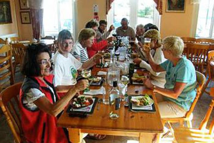 Dining 4 of 21