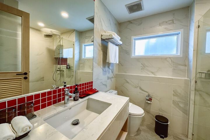 Room 154 of 190