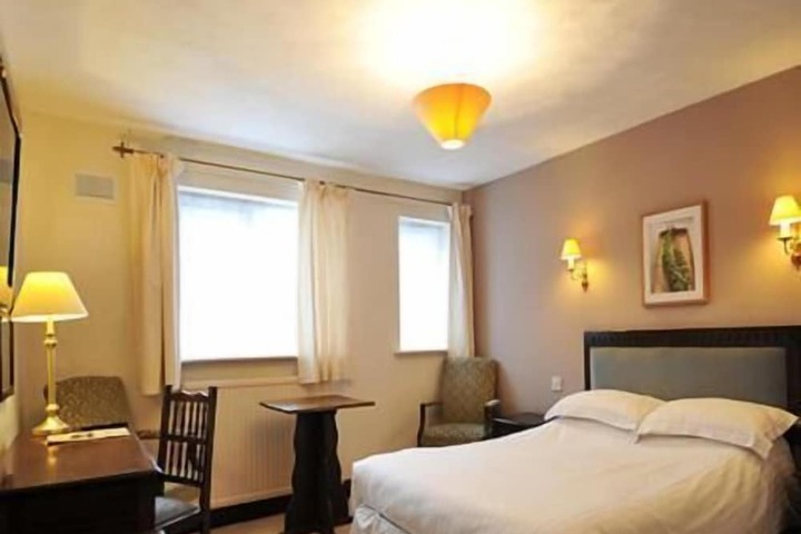 Room 12 of 45