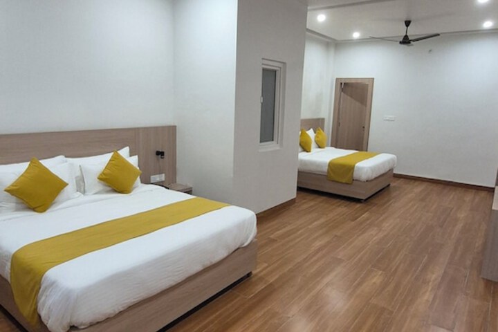 Room 17 of 36