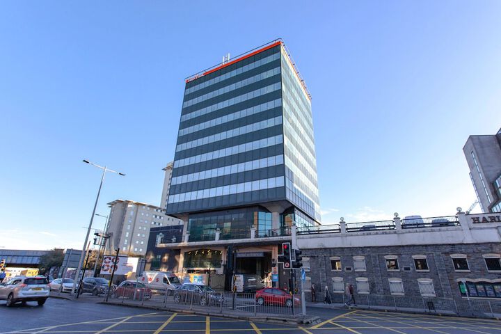 Cardiff Bute Terrace Hotel by Belvilla in Cardiff