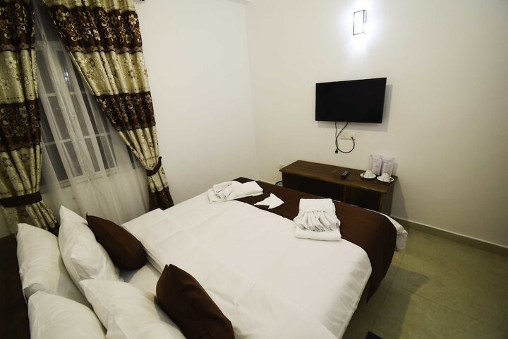 Room 17 of 25