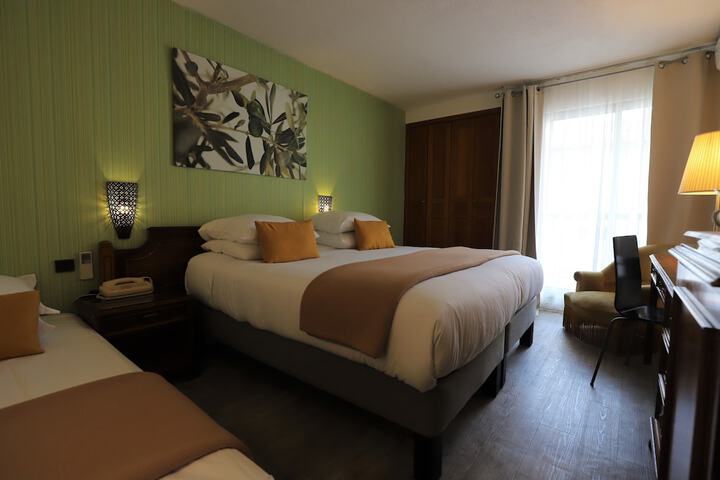 Room 5 of 46
