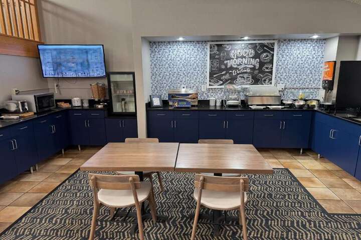 Breakfast/Coffee Service 66 of 71