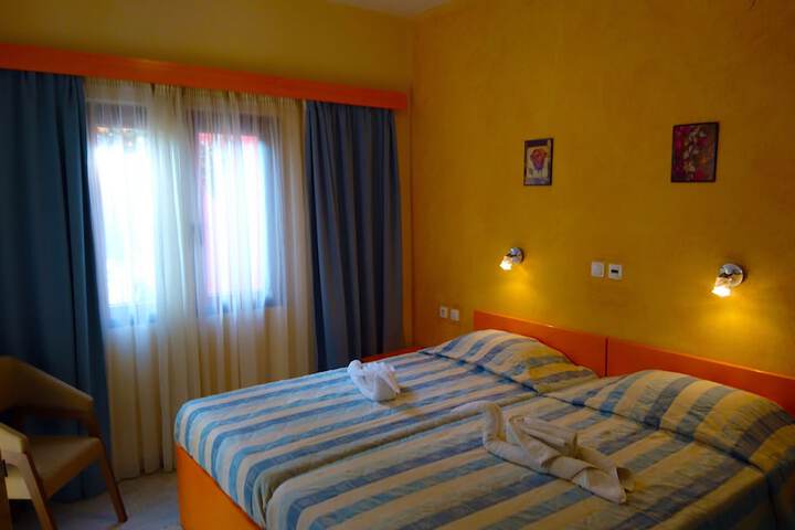 Room 14 of 53
