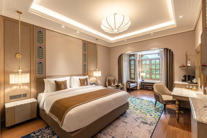 Room 50 of 159