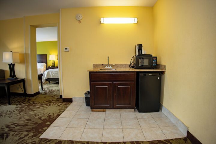 Room 13 of 27