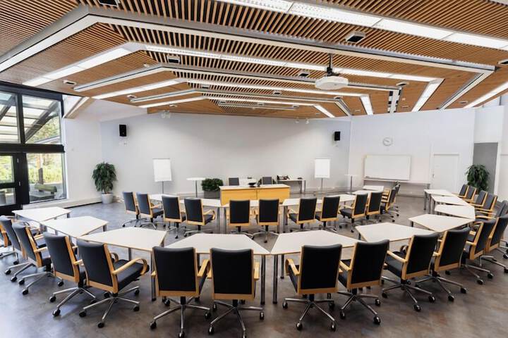 Meeting facility
