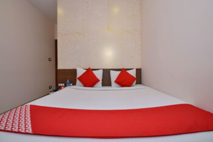 Room 8 of 24