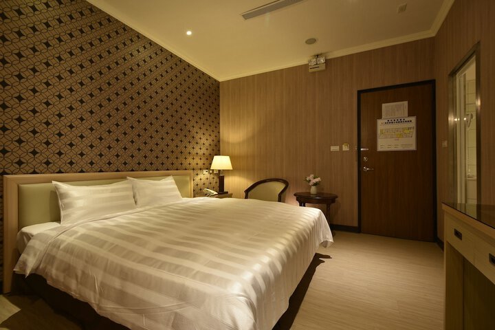 Room 14 of 51