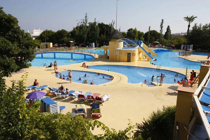 Pool 18 of 26