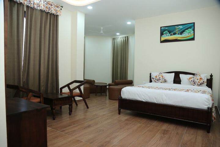 Room 10 of 15